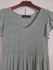 Merokeety flutter sleeved smocked V-neck tiered midi dress, green, size Small