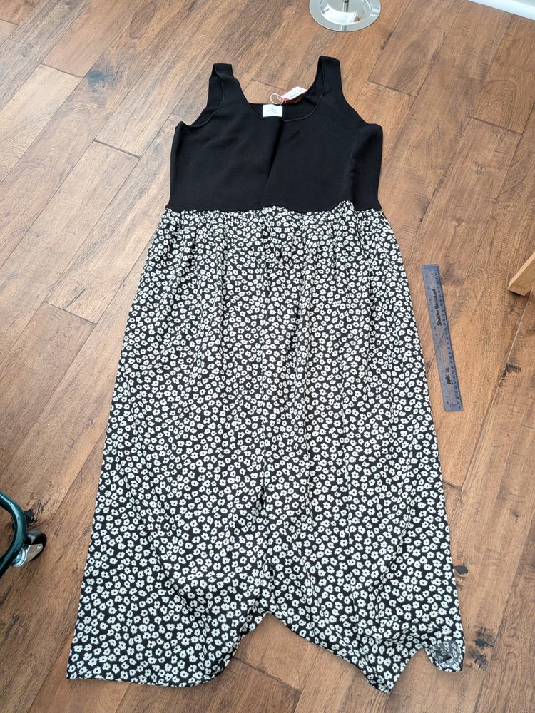 Things Between sleeveless dress – black with white flowers, XXXL