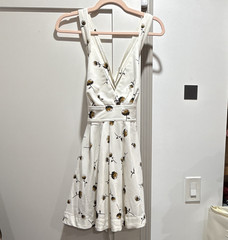 Free People Size 2 White Floral V-Neck Strappy Fit & Flare Zip Dress