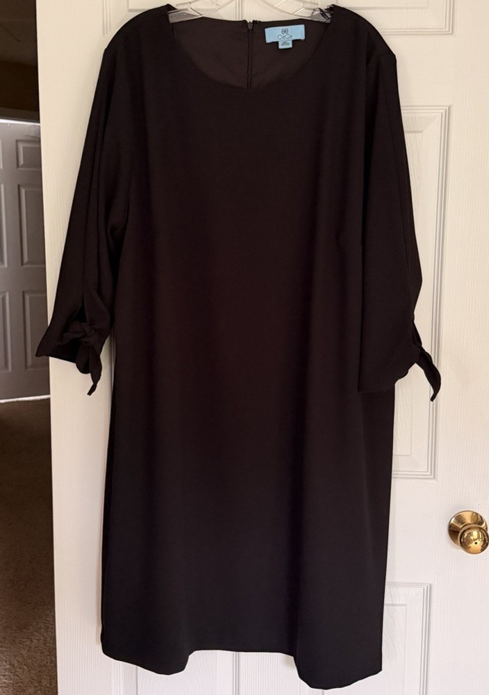 CeCe Women&rsquo;s 22W Black Solid Shift Knee Dress Round Neck 3/4 Tie Sleeve Zip