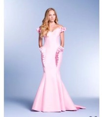 John Paul Ataker Pink Off Shoulder Ruffle Gown $1,295 Size 2 JPA944-2093