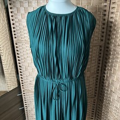 H&M Green Pleated Knee Length Dress – Medium