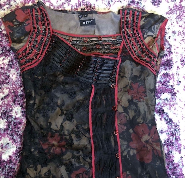 ⭐️ WOMENS 18 FIRE THIGH LENGTH DRESS MEDIUM UNIQUE FEATURES