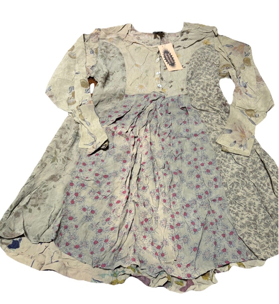 Sacred Threads Size Medium/ Large Floral Round Neck Dolman Sleeves Dress NEW