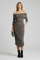 Women&rsquo;s M Gray Off Shoulder Ruched Stretch Knit Bodycon Midi Dress 3/4 Sleeve