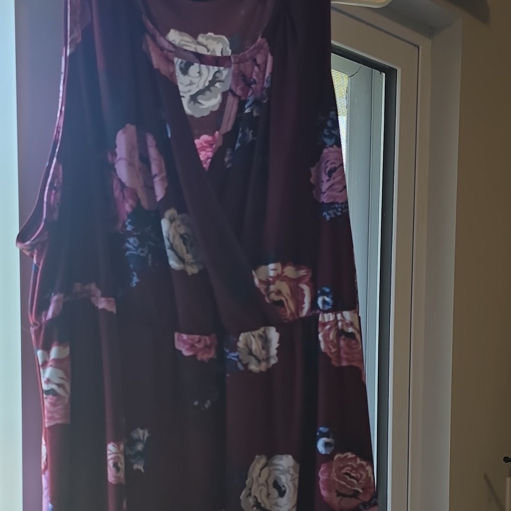 Women&rsquo;s Burgundy Multicolor Floral Wrap Midi Dress V-Neck 3/4 Sleeve M