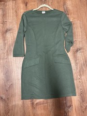 Lot of 2 Women’s Green & Beige Solid Mini Dress Pockets 3/4 Sleeve size 6 Small