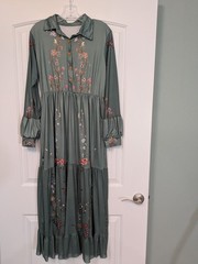 🌿 Green Floral Maxi Dress | M/L | 16” PTP | GUC