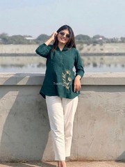 Chic Linen Blend High-Low Short Kurti and Off-White Tapered Pant Co-ord Set