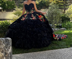 Quinceañera Black Tulle Strapless Sweetheart Red Floral Embroidered Long Gown