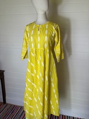 GERUA SIZE XS APPROX 8 10 YELLOW WHITE BATIK STYLE PRINT DRESS FULL SKIRT SUMMER