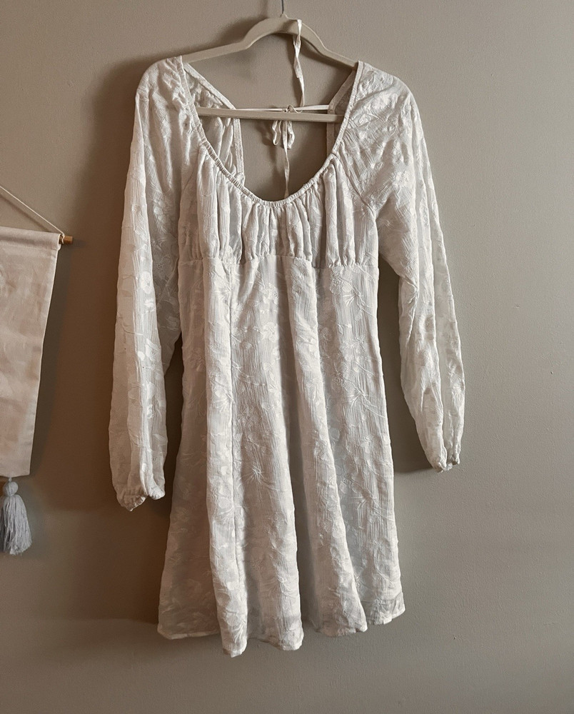 Wild Fable Women&rsquo;s White Scoop Neck Long Sleeve Open Back Tie Mini Dress M