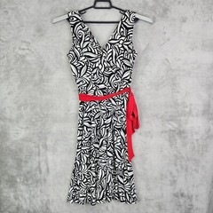Womens Bisou Bisou Black & White Patterned Dress w/ Red Belt Size 10