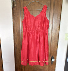 Star Trek by Her Universe Red Solid Satin A-Line V-Neck Sleeveless Uhura XL