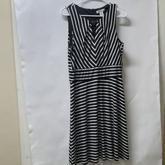 Liz Claiborne Black White Striped V-Neck Sleeveless Fit & Flare Knee 12
