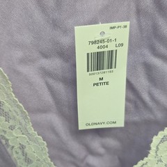 Old Navy Women’s Petite M Purple Satin Polyester Lace V-Neck Short Sleeve Gown