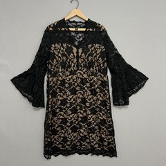 Karen Kane Lace Dress Womens 1X Black 3/4 Bell Sleeve V Neck Shift Lined Sheer