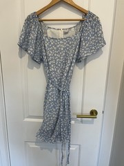 Ghanda Blue & White Lined Cotton Floral Tie Dress. Size Medium