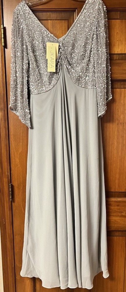 J Kara Women&rsquo;s Petite 3/4 Sleeve V-Neck Embellished Top Long Dress/ 10P/Silver
