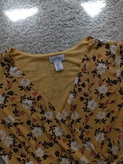 Nicole Miller New York Yellow Floral Wrap Dress Midi Flutter Sleeve Size L