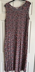 Croft & Barrow Women 1X Plus Navy/Red/White Floral Smocked Scoop Midi Dress