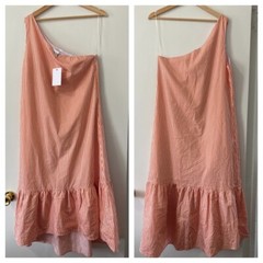 Fourteenth Place Tiered One-Shoulder Dress Size L