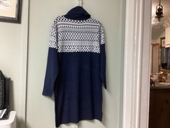 Gloria Vanderbilt Women’s Sweater Dress Size Large Turtleneck Blue Peacoat New
