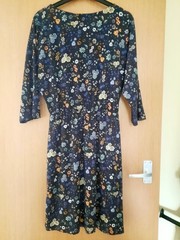 H&M Navy Blue Floral 3/4 Sleeve Knee Length Dress Size S