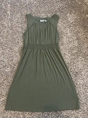 LL Bean Dress Womens Large Sage Green Sleeveless Dress Smocked