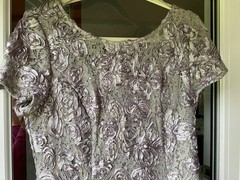 ALEX EVENINGS Sz 12 silver/gray Lace Sequin Rounded Neck Cap-sleeves Long Gown