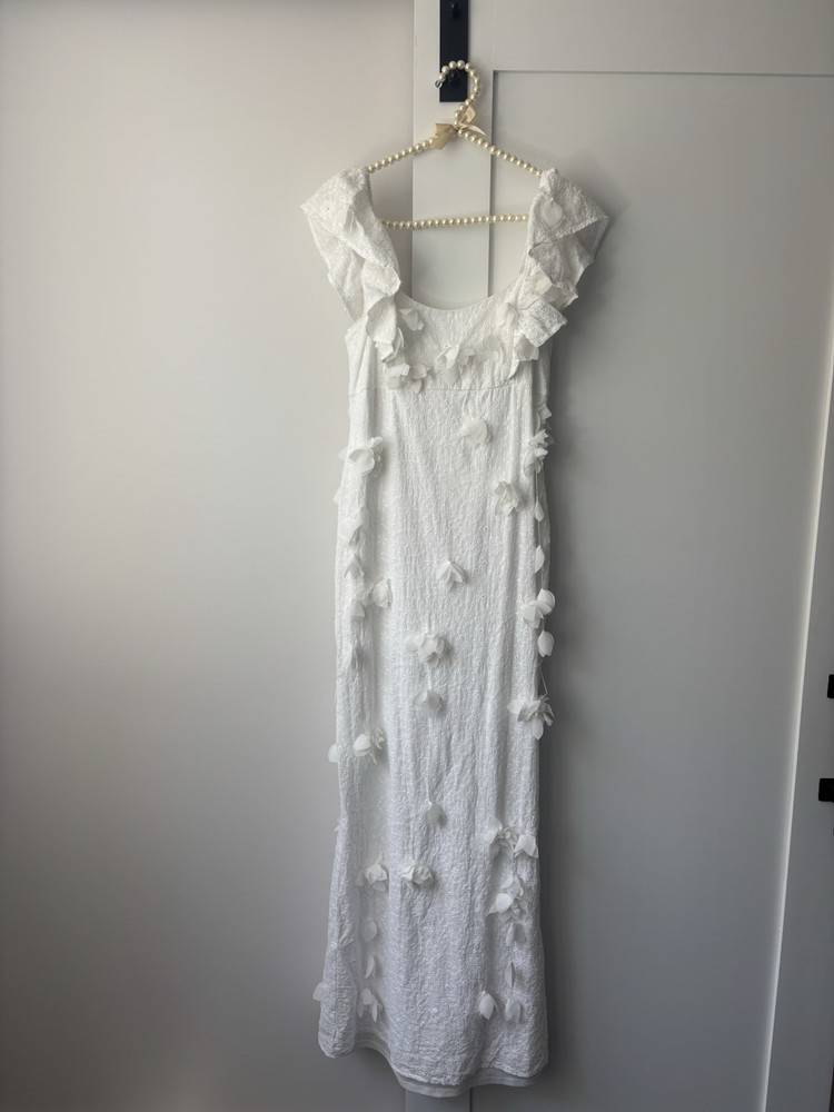 Altar&rsquo;d State White Solid Square Neck Ruffle Pom-Pom Knit Maxi Dress M