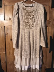 Vtg. Dainty Jewells Victorian Style Lace 3 Tiered Knee Length Dress Beige XL