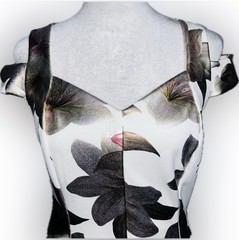 Enfocus Studio White Metallic Floral Sheath Cold Shoulder Sweetheart Knee SZ 4