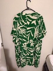 H&M Green and White Leaf Tropical Print V-Neck Tunic Dress
