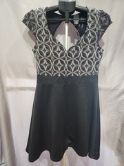 Deb Sz Large Silver & Black Glitter Chevron-Pattern Bodice w/ Fit & Flare Skirt