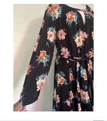 Torrid Plus Sz 2X Black Floral A-Line Knee Length Dress Keyhole Long Slv