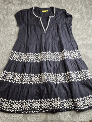 Roller Rabbit Dress Size Medium Black Pamela Embroidery Detail Cotton Cover-up