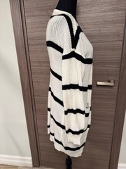 Women&rsquo;s Striped Open Front Knit Cardigan Sweater Size S – White Black Striped