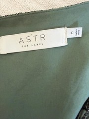 ASTR THE LABEL Midi Dress M Sage Green Floral V-Neck Ruched Tiered