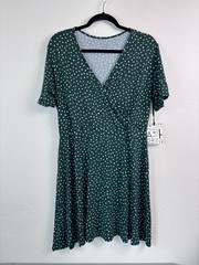 Hawthorne 41 women&rsquo;s XL petite green dot elisse knit surplice mini wrap dress