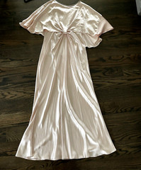 Monique Lhuillier Collection Runway Crystal Neck Pink Silk Long Gown Dress 6 8