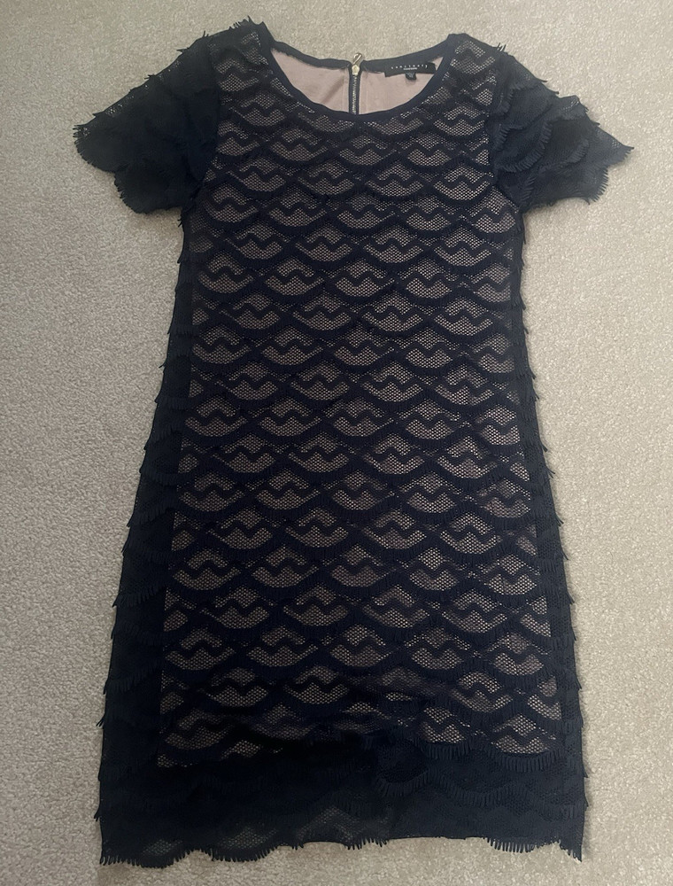 Sanctuary Navy Lace Overlay Fringe Lined Short Sleeve Scoop Neck Shift XS