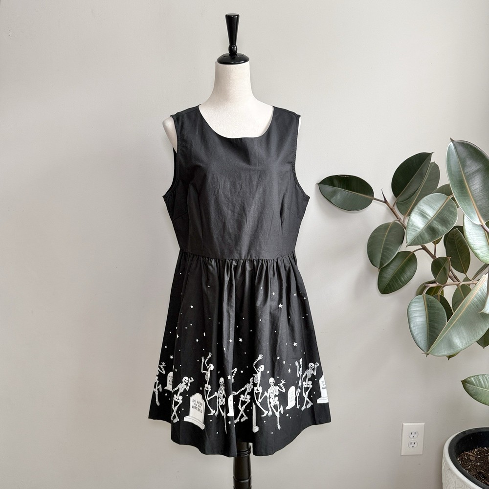 ModCloth x Black Friday Groovin&rsquo; Graveyard A-Line Gothic Halloween Dress 16