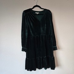 Sandra Darren Green Velvet Dress Long Sleeve V-Neck Tiered Babydoll Size L