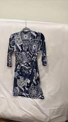 Glamour dress with 3/4 sleeves size 4 with blue and white v-neck semi-short