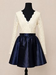 Speechless Women’s 7 White Blue Lace V-Neck Long Sleeve Fit & Flare Dress