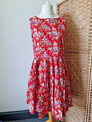 Lindy Bop Vintage Red Ditsy FLoral Fit & Flare Dress Size 12/4 summer ready M