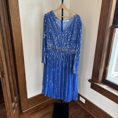Mac Duggal Light Blue Sequin Tea-Length V-Neck Long Sleeve Formal Dress 22 *NOTE