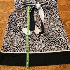 BCBG Maxazria L V Neck Dress Beige Brown/Black Floral Knee Length Sleeveless