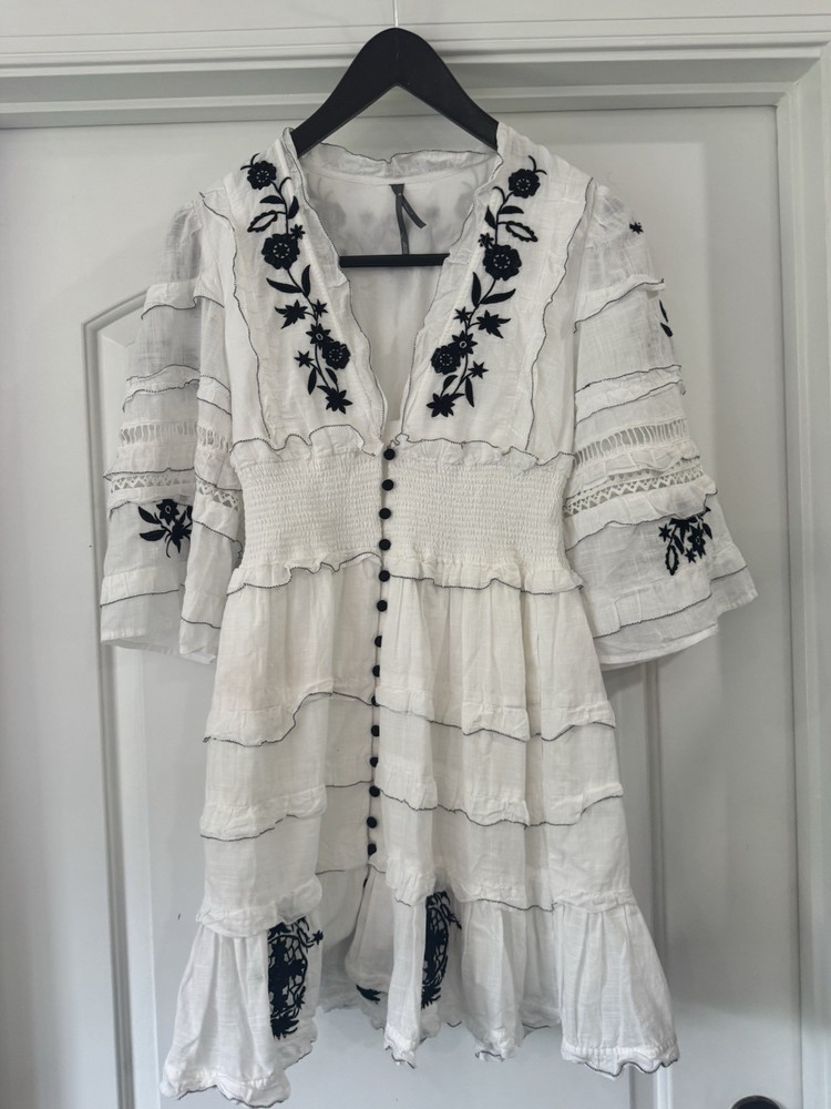 Women&rsquo;s anthropology,White A-Line V-Neck Embroidered Button Ruffle Mini Dress S
